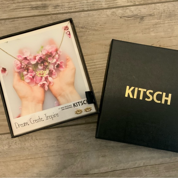 Jewelry - Kitsch Lotus Necklace Earring Set New